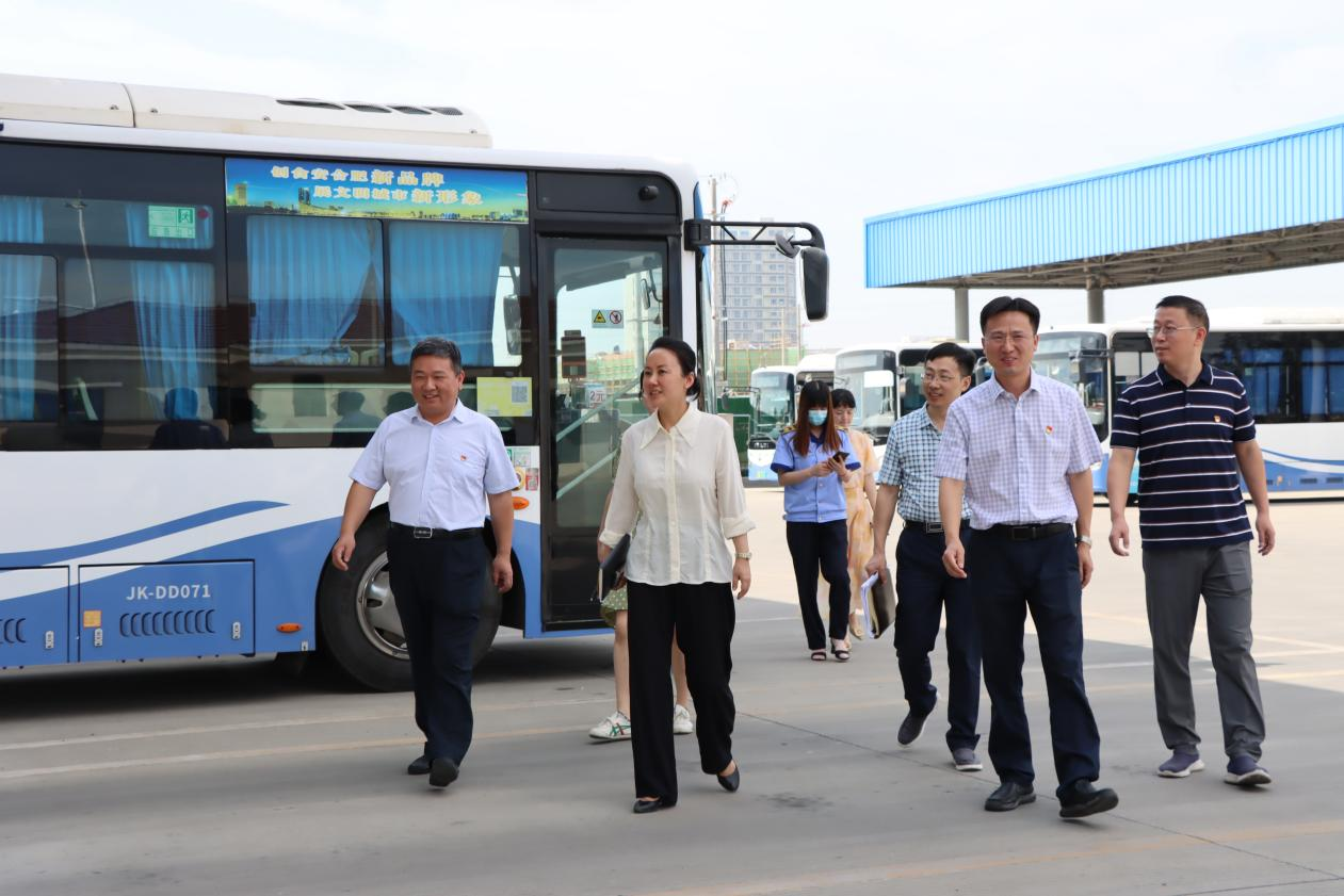 刘岸调研公交公司图1.png